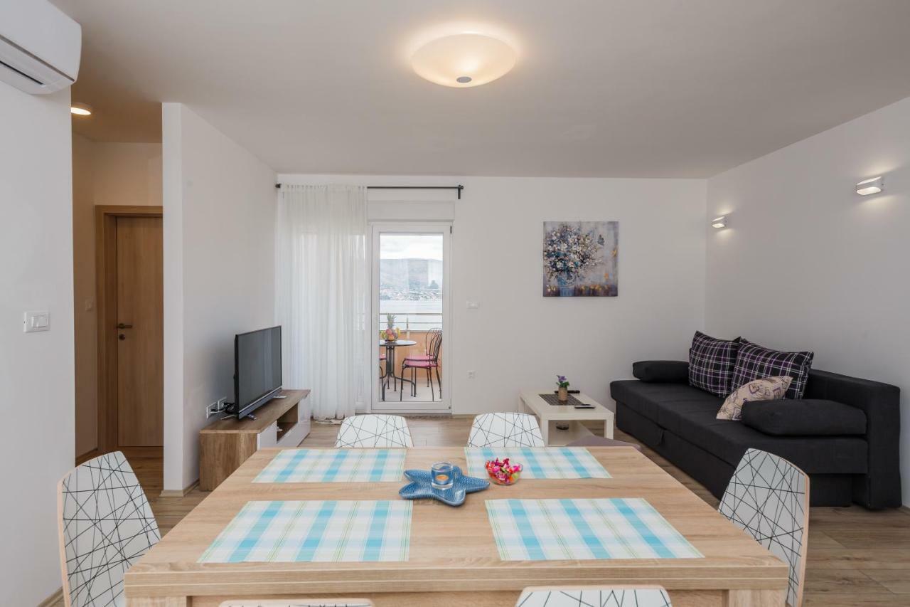Apartments Mare Трогир Экстерьер фото