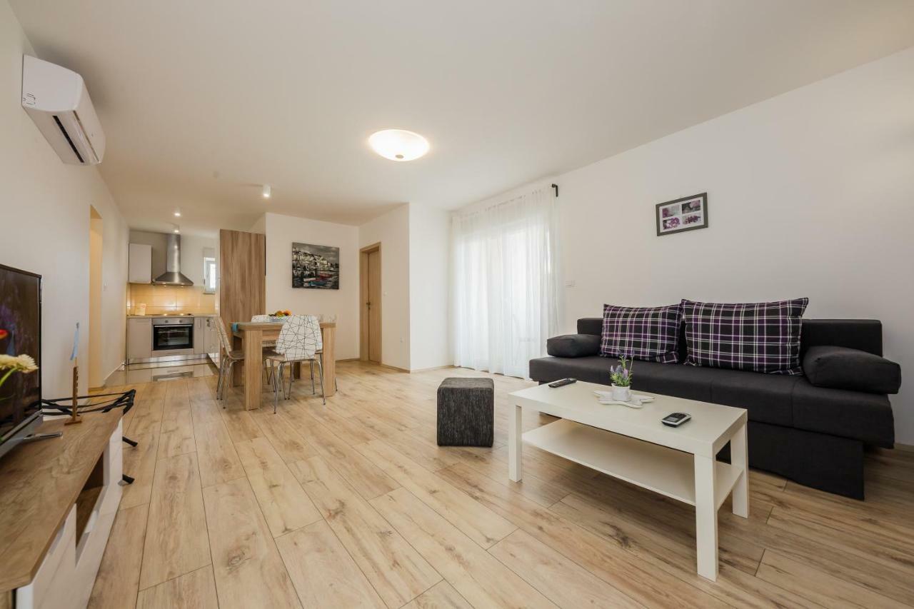Apartments Mare Трогир Экстерьер фото