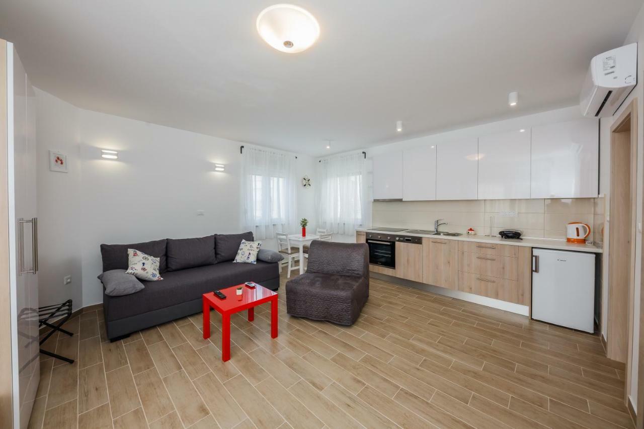Apartments Mare Трогир Экстерьер фото